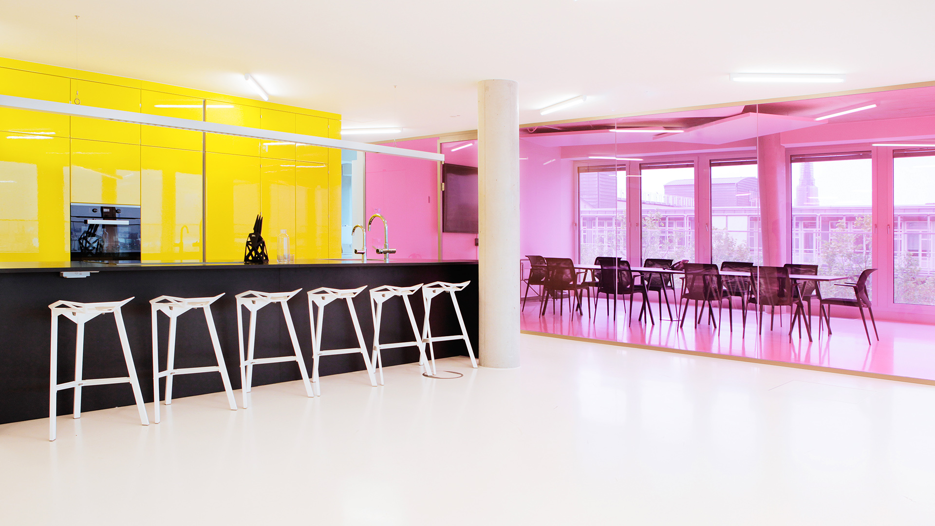 loved-gmbh_about-01_slider-h.jpg